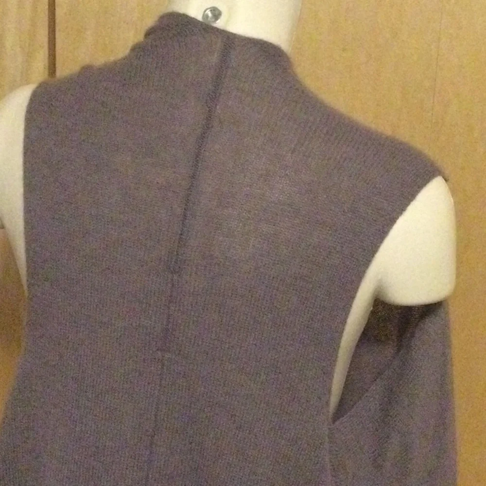 Subtle Luxury CASHMERE SHAWL VEST
$237 - Picture 10 of 15